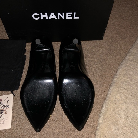 CHANEL Black and Yellow Heels - Picture 3 of 8